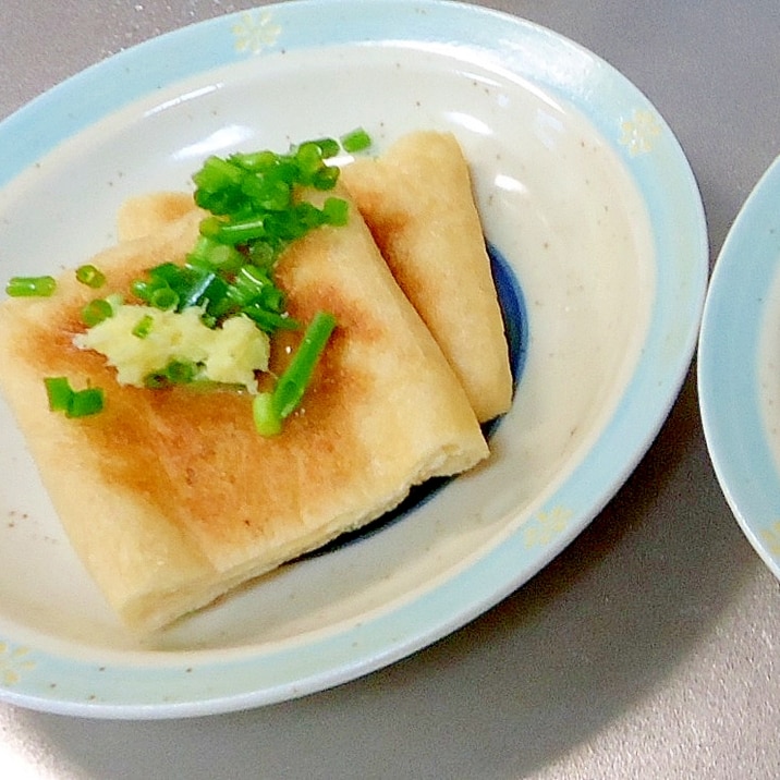 フライパンで焼くだけおつまみ 油揚げのチーズせんべい 花ぴーのあてレシピ